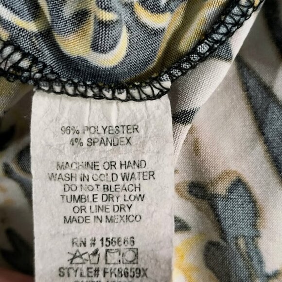 Free Kisses Women's 1 X Stretch Short Sleeve Black and Gold Blouse - Picture 6 of 6